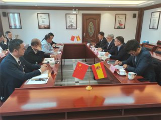  2020年11月27日，乐家集团高层领导莅临EVO视讯建材集团总部交流工作